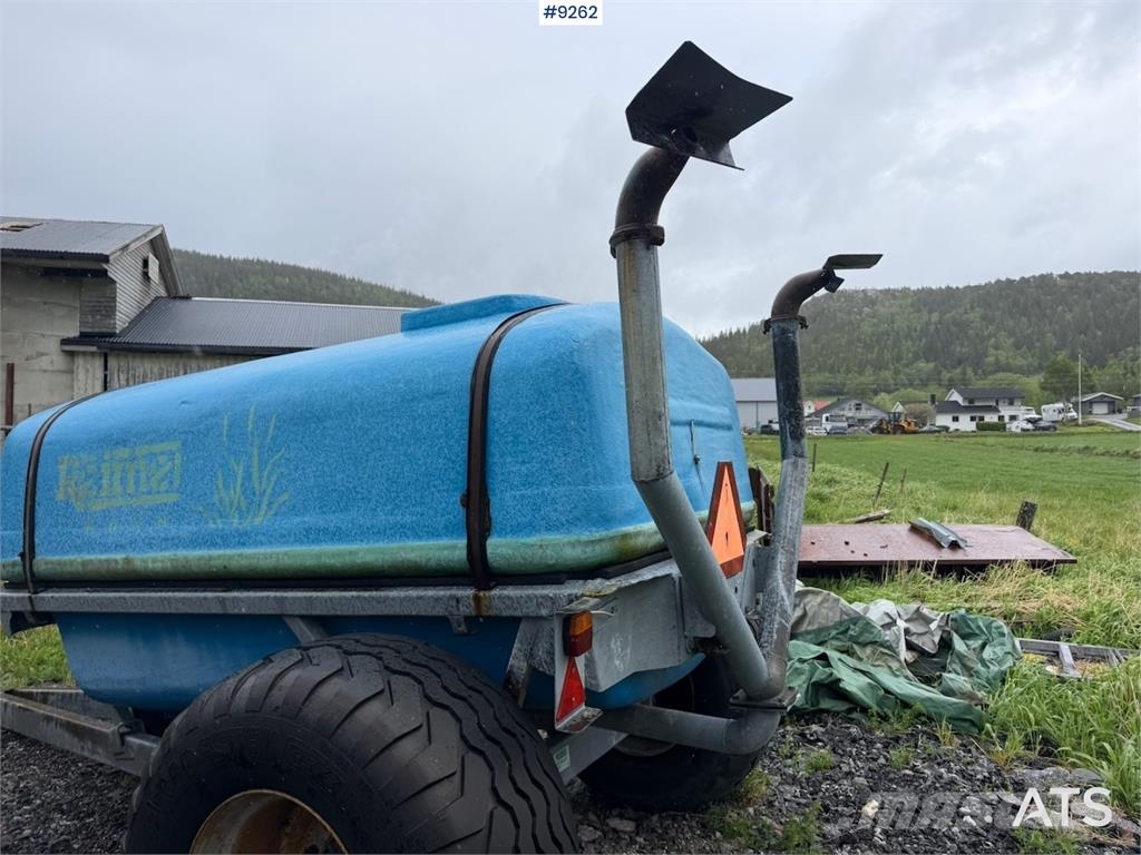 Reime gjødselsvogn Tractoare agricole sprayers