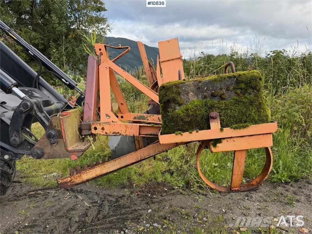 Sørumfres kantfres Snow blades and plows