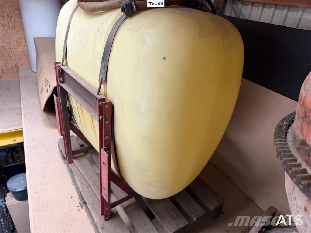 Sprøytetank Sprøytetank Tractoare agricole sprayers
