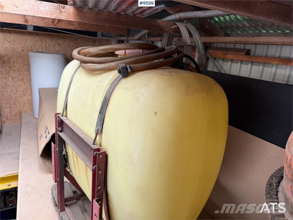 Sprøytetank Sprøytetank Tractoare agricole sprayers