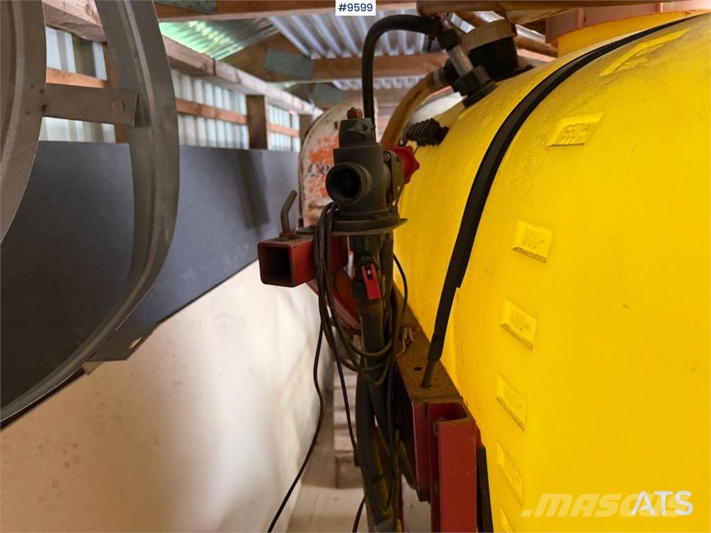 Sprøytetank Sprøytetank Tractoare agricole sprayers
