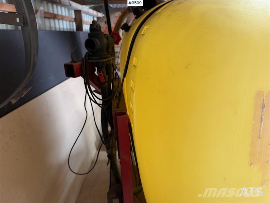 Sprøytetank Sprøytetank Tractoare agricole sprayers
