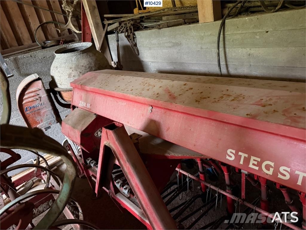 Stegsted SLN Såmaskin مثاقيب