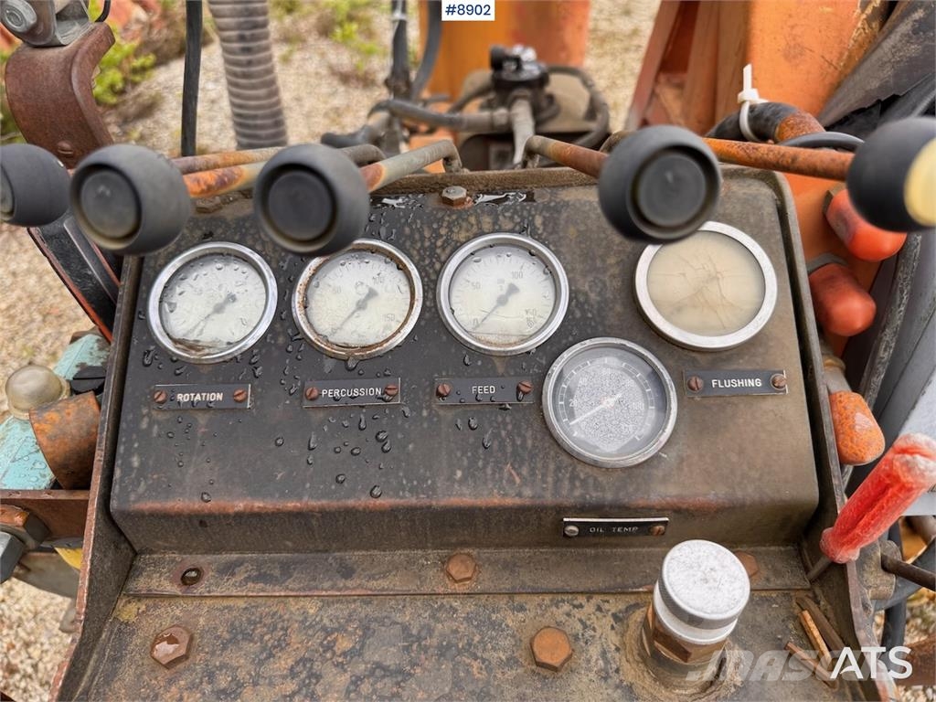 Tamrock Dino 100 مكونات أخرى