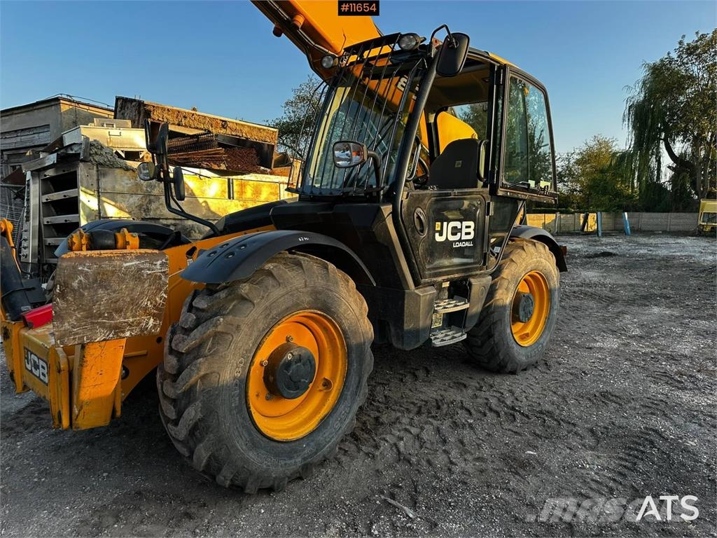  Teleskoptruck JCB 540-140 شاحنات ذات رافعات شوكية - أخرى