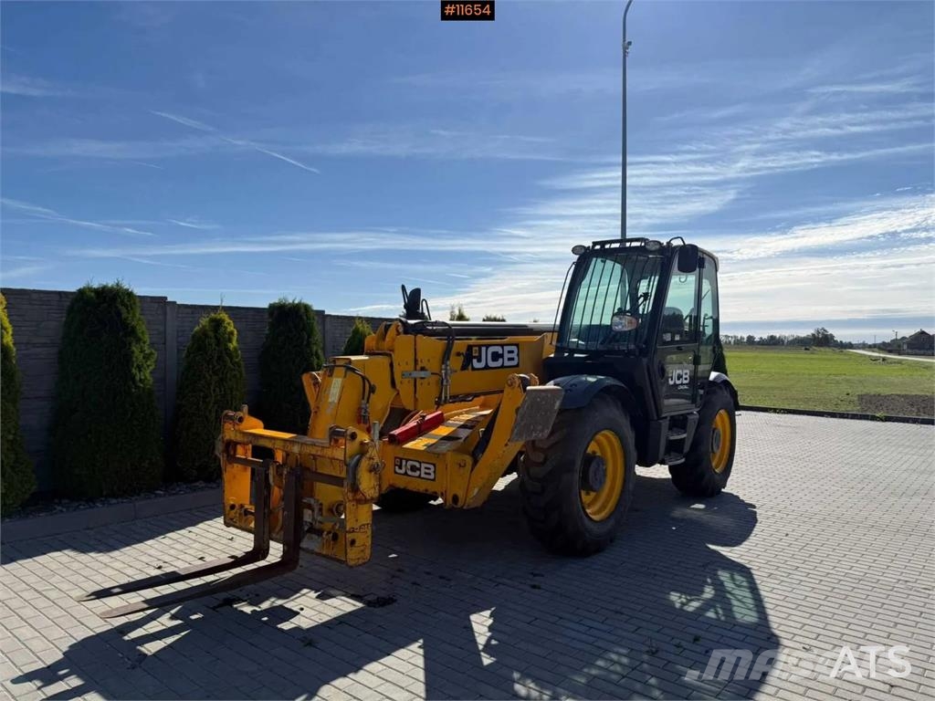  Teleskoptruck JCB 540-140 شاحنات ذات رافعات شوكية - أخرى