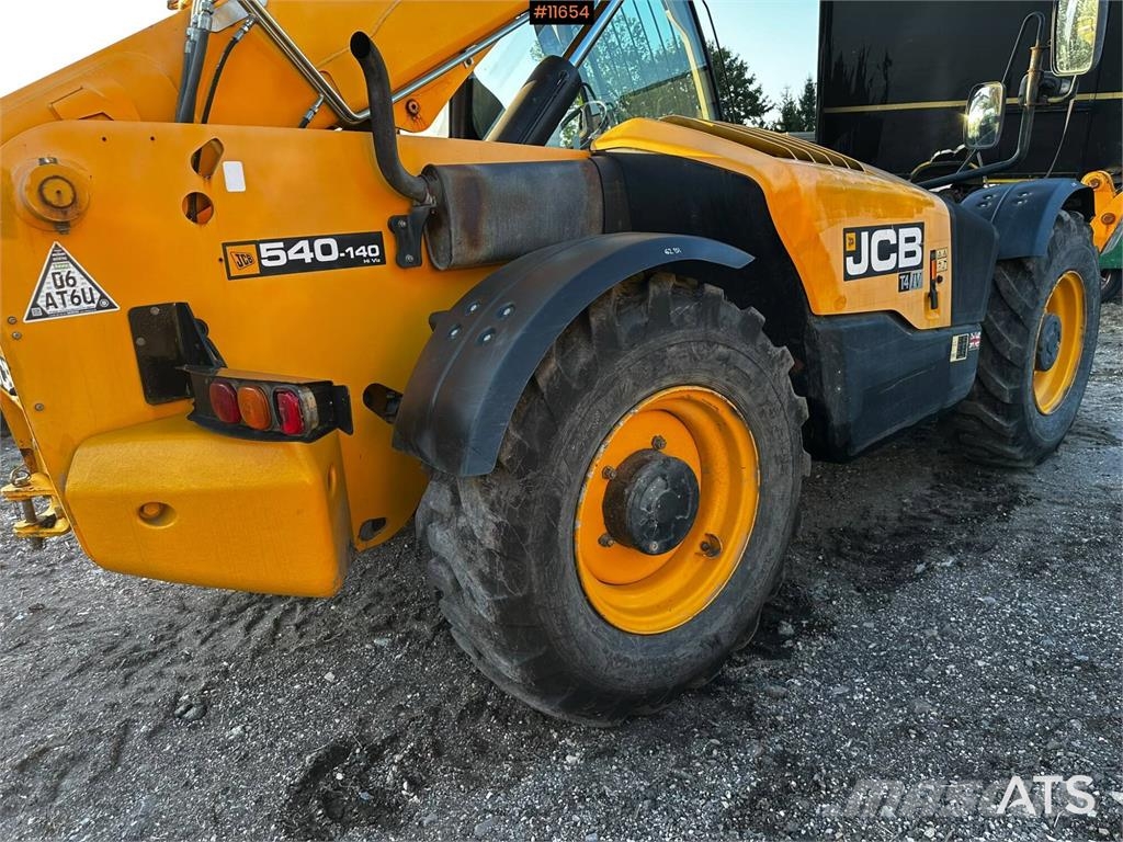  Teleskoptruck JCB 540-140 شاحنات ذات رافعات شوكية - أخرى