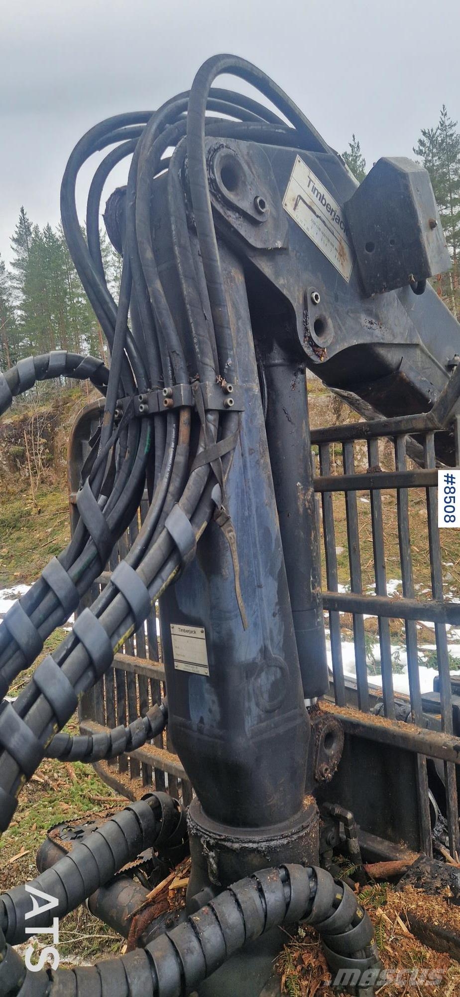 Timberjack 1110C Kuormatraktorinosturit