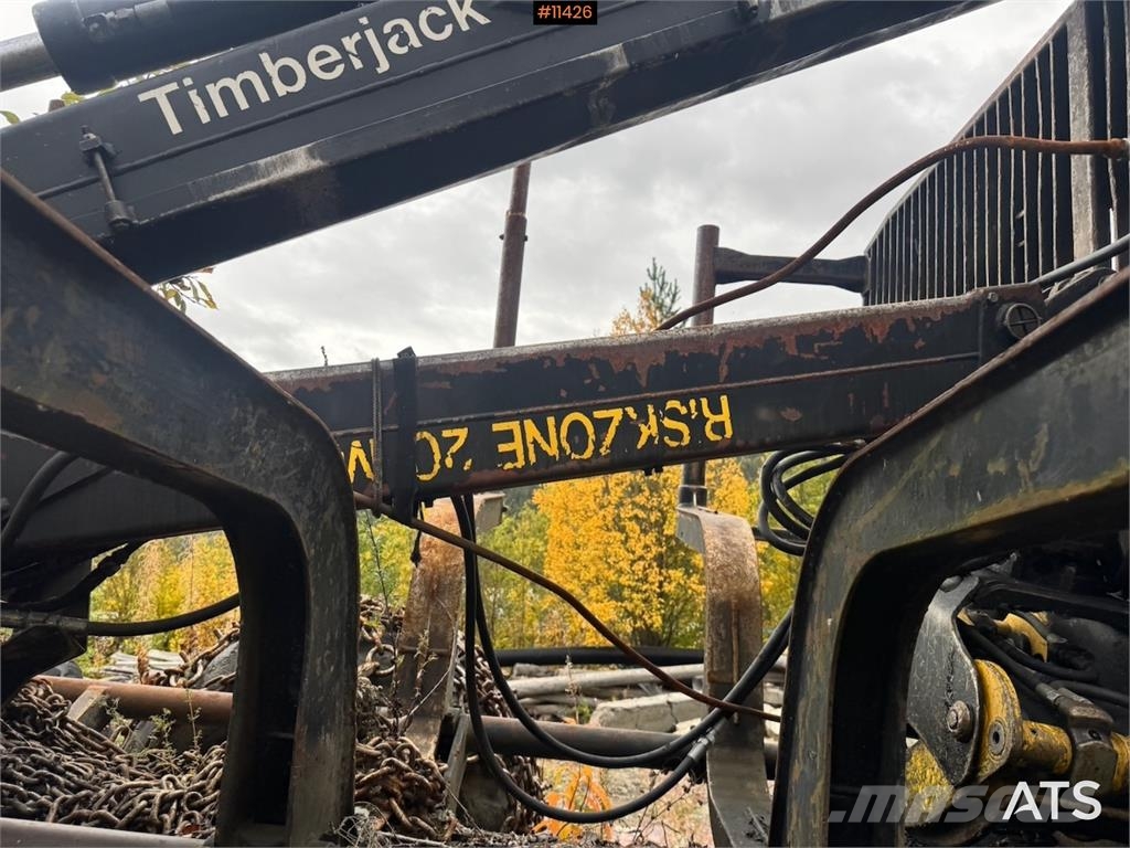Timberjack CF510 Kuormatraktorinosturit