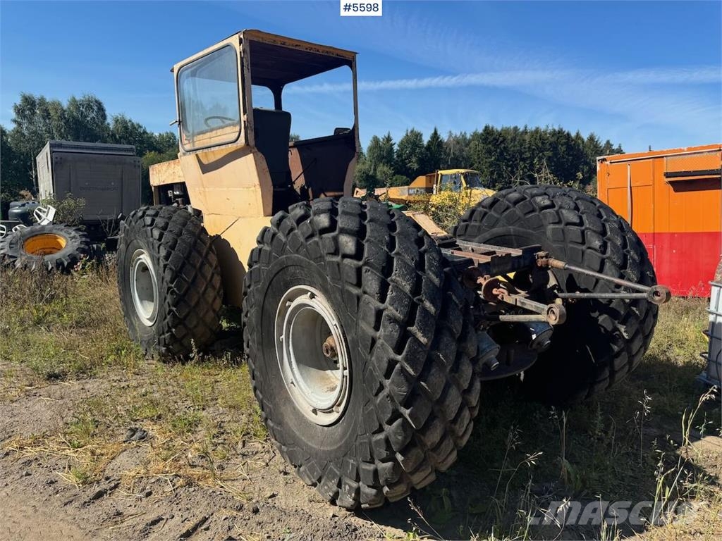 Traktor Selvbygd Tractors