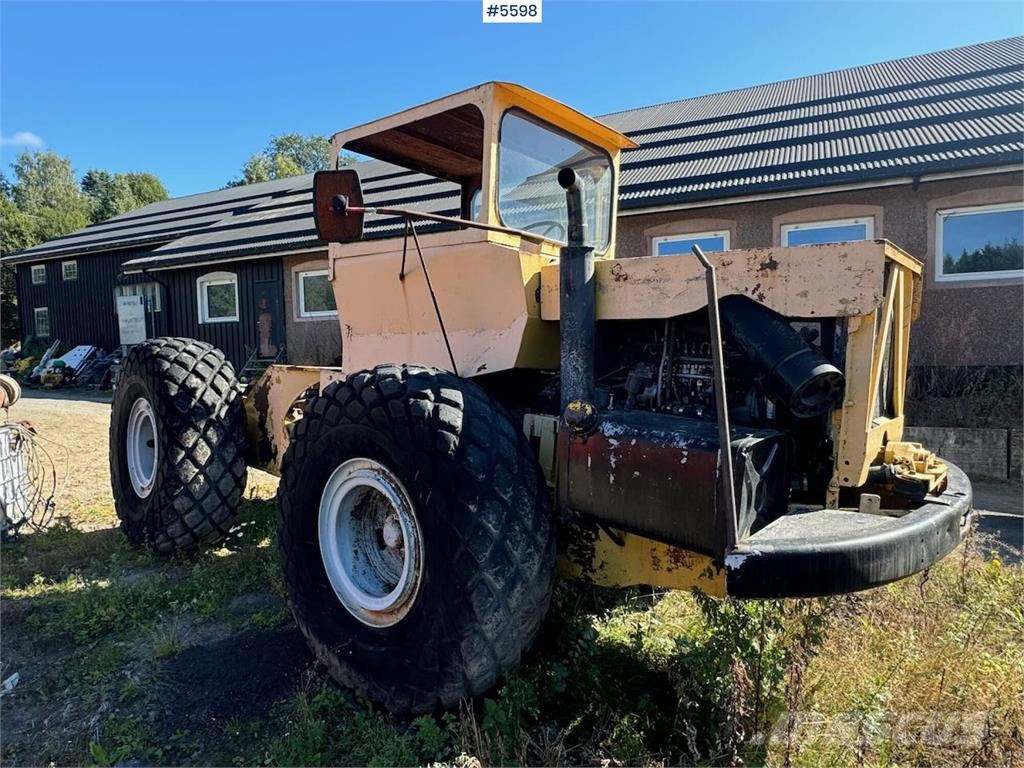 Traktor Selvbygd Tractors