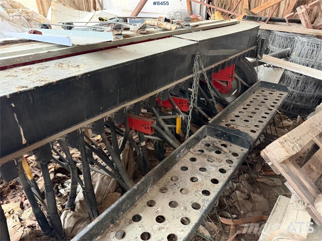 Tume KL 2500 مثاقيب