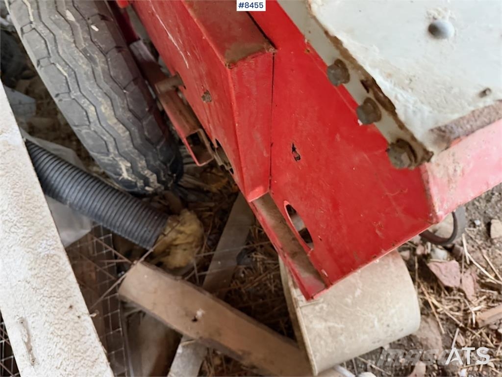 Tume KL 2500 مثاقيب