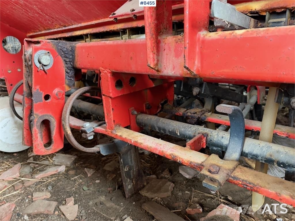 Tume KL 2500 مثاقيب
