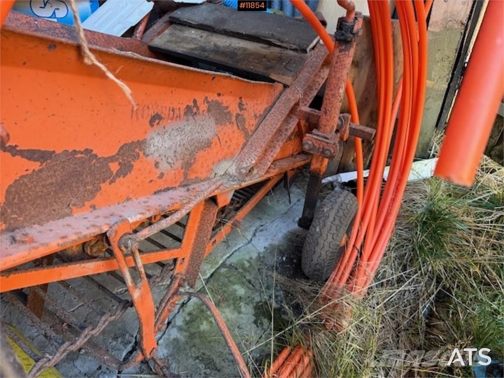 Underhaug potetopptaker ماكينات وملحقات زراعة أخرى