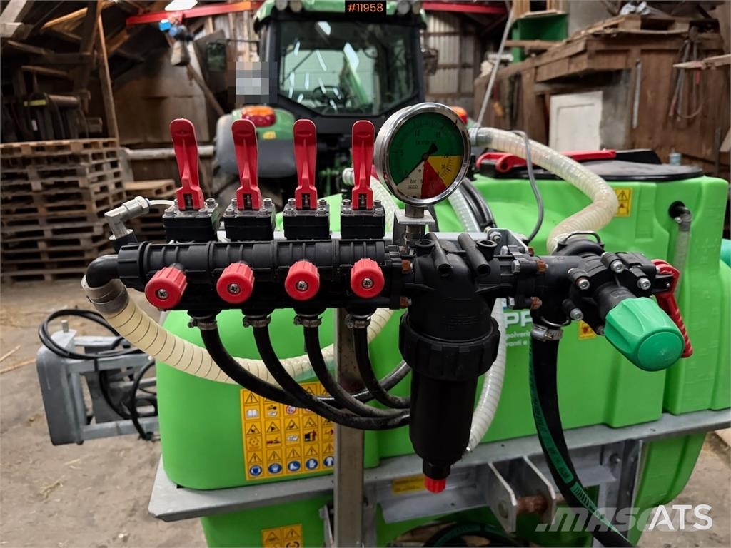 Unigreen Expo 401 الرشاشات