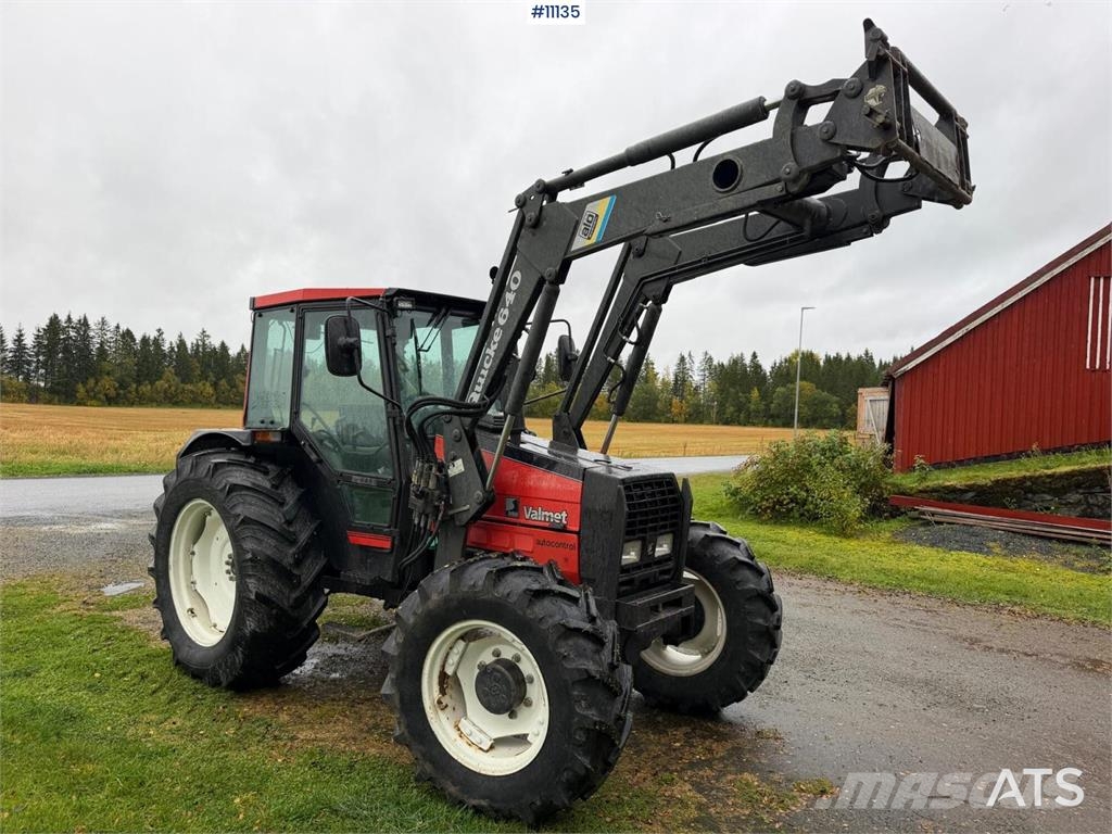 Valmet 665S-4 Traktorji