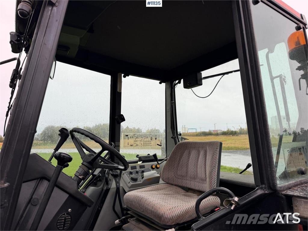 Valmet 665S-4 Traktorji