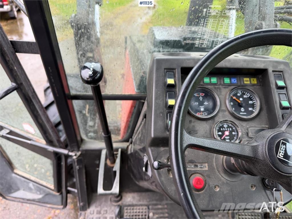 Valmet 665S-4 Traktorji