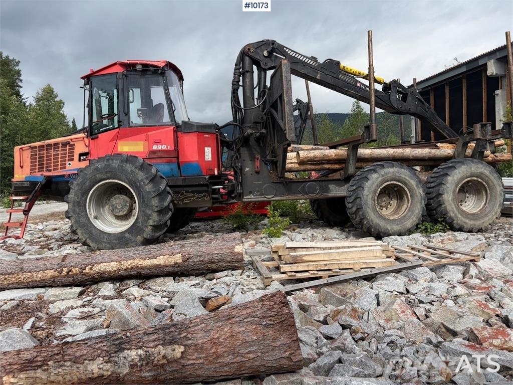 Valmet 890.1 Kuormatraktorinosturit