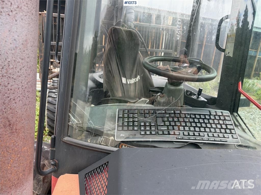 Valmet 890.1 Kuormatraktorinosturit