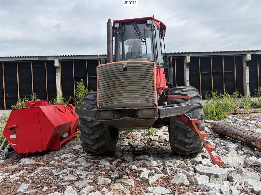 Valmet 890.1 Kuormatraktorinosturit