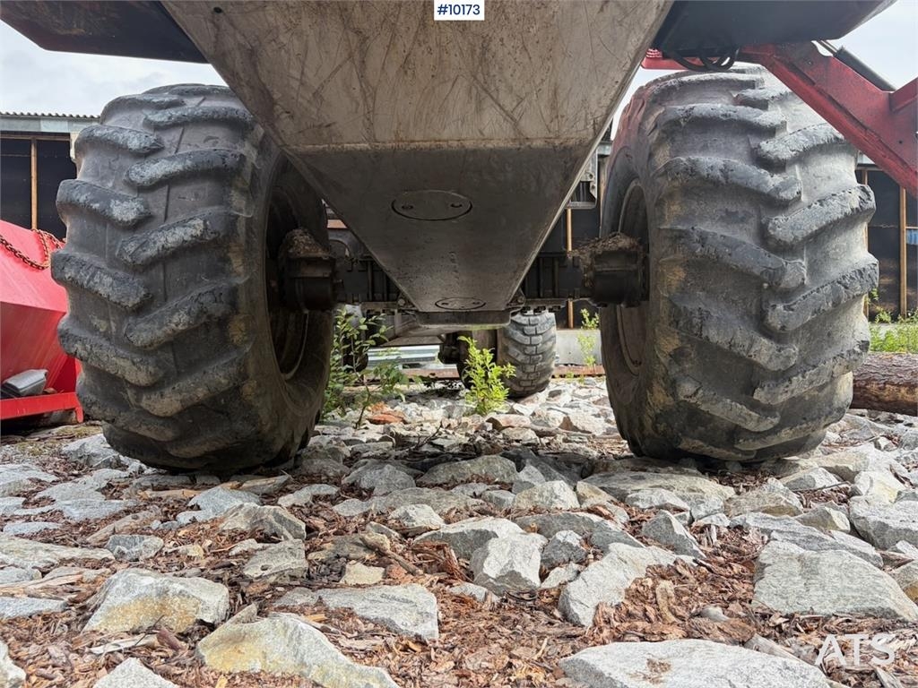 Valmet 890.1 Kuormatraktorinosturit