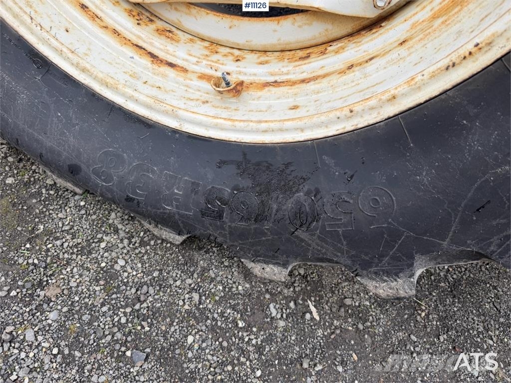 Valtra M130-4 曳引機