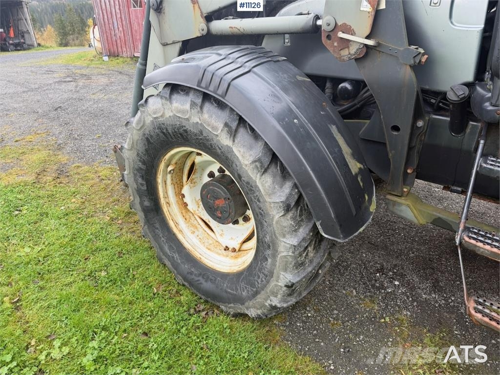 Valtra M130-4 曳引機