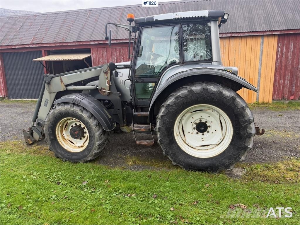 Valtra M130-4 曳引機
