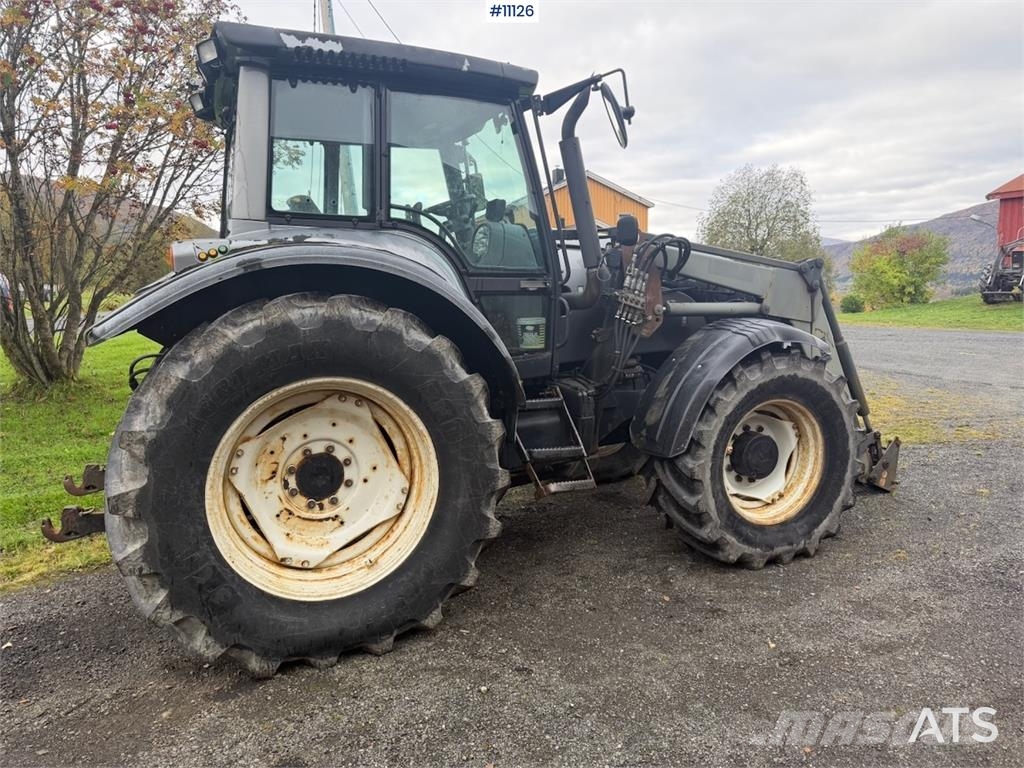 Valtra M130-4 曳引機