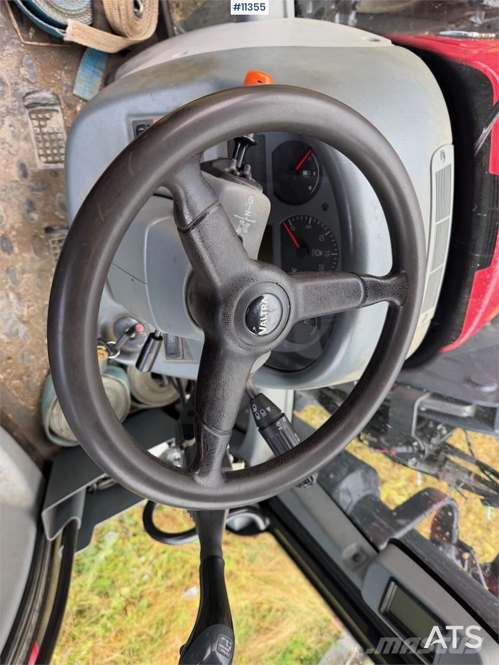 Valtra N 103 الجرارات
