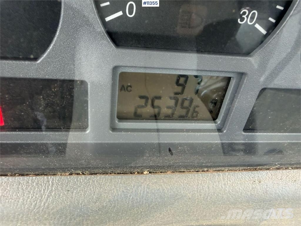Valtra N 103 الجرارات