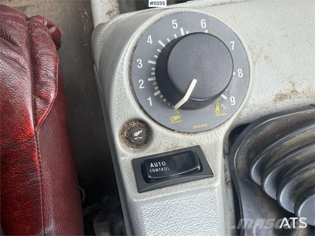 Valtra N 103 الجرارات
