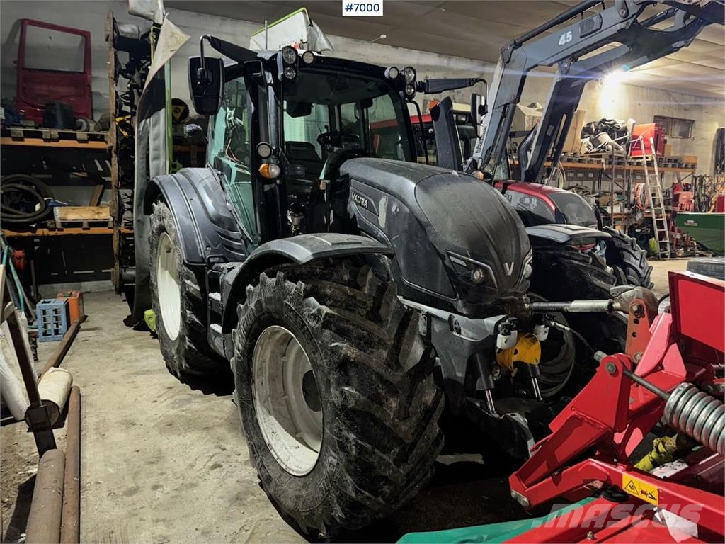 Valtra N174 Трактори