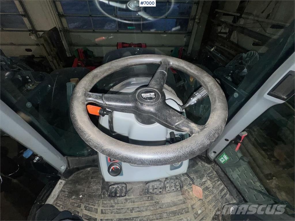 Valtra N174 Трактори