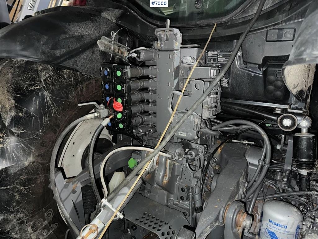 Valtra N174 Трактори