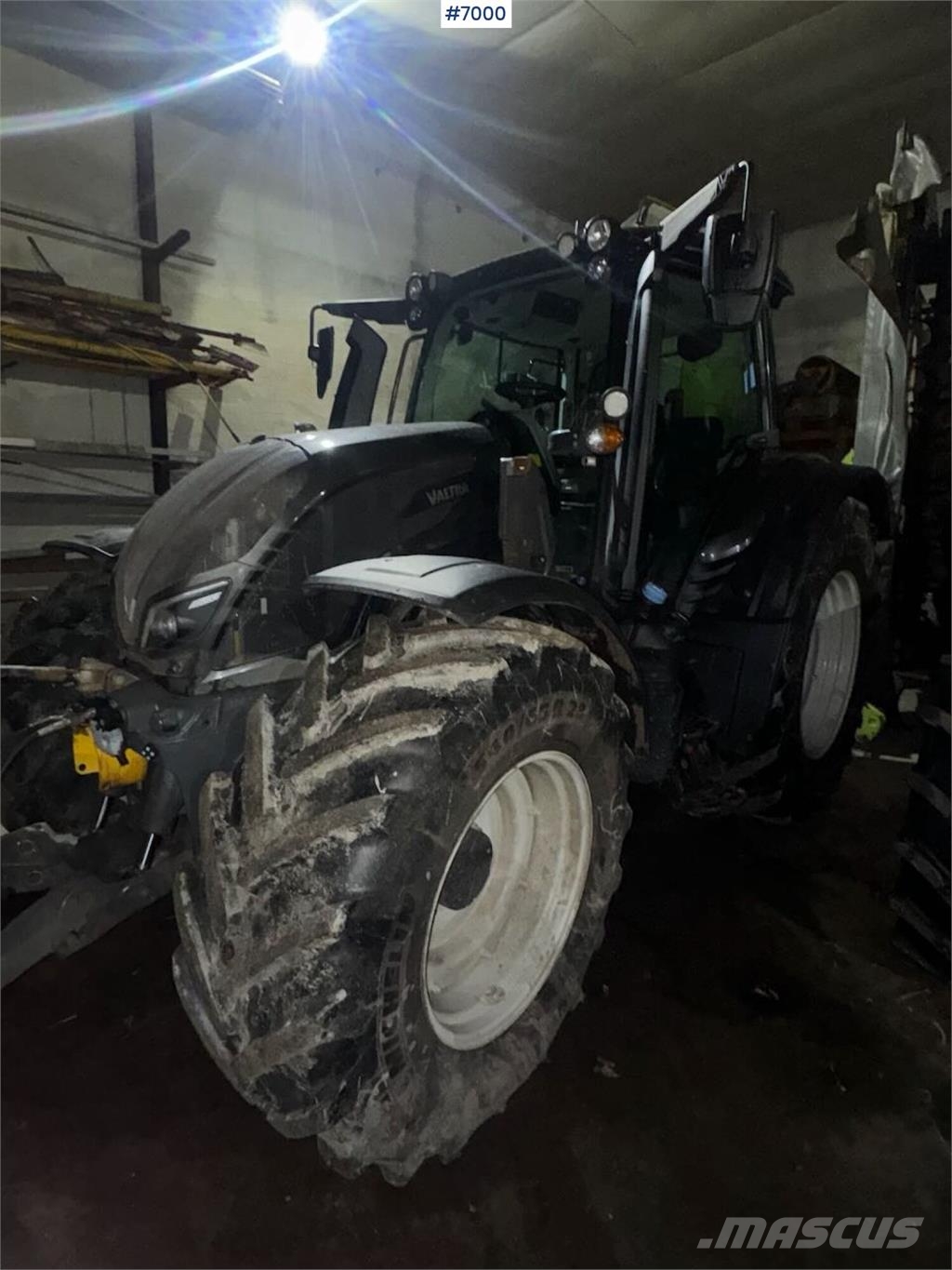 Valtra N174 Трактори
