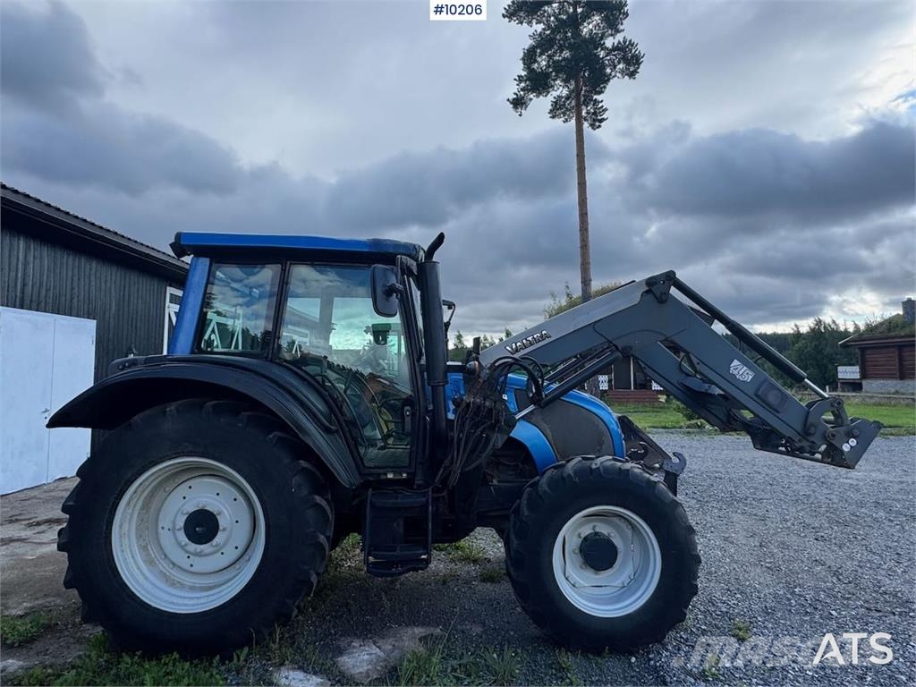 Valtra N92 Traktory