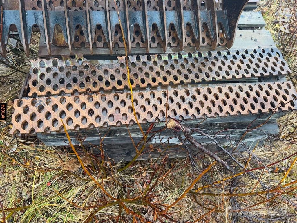 Valtra XM150 الجرارات