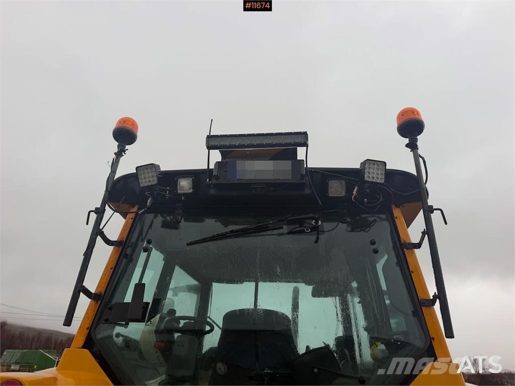 Valtra XM150 الجرارات