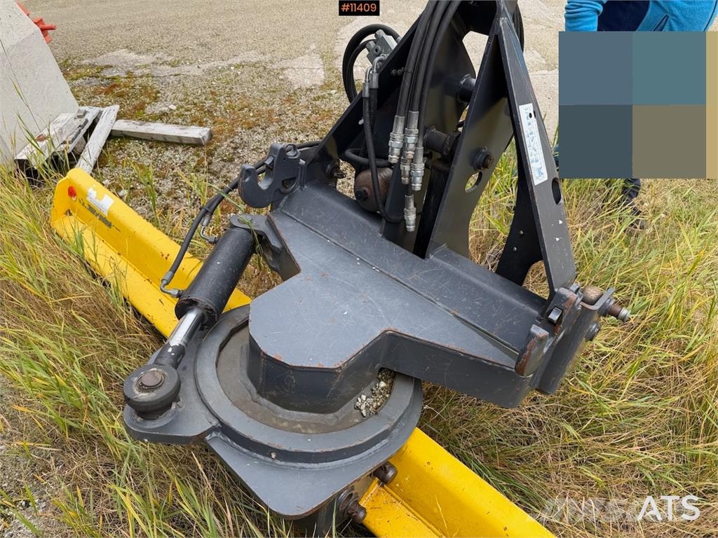 Vama Bakskjær Hojas y cuñas quitanieves