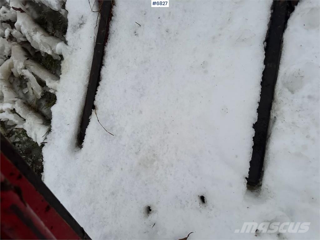 Varmo Rundballesplitter Altri macchinari per raccolta
