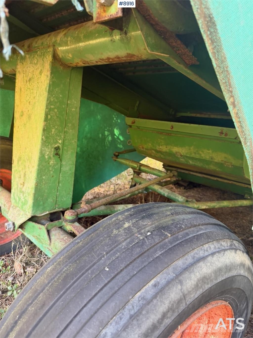Volvo Aktiv 800 BM Tresker حصادات