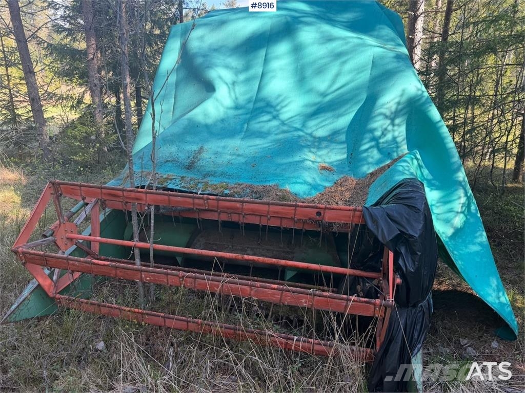 Volvo Aktiv 800 BM Tresker حصادات