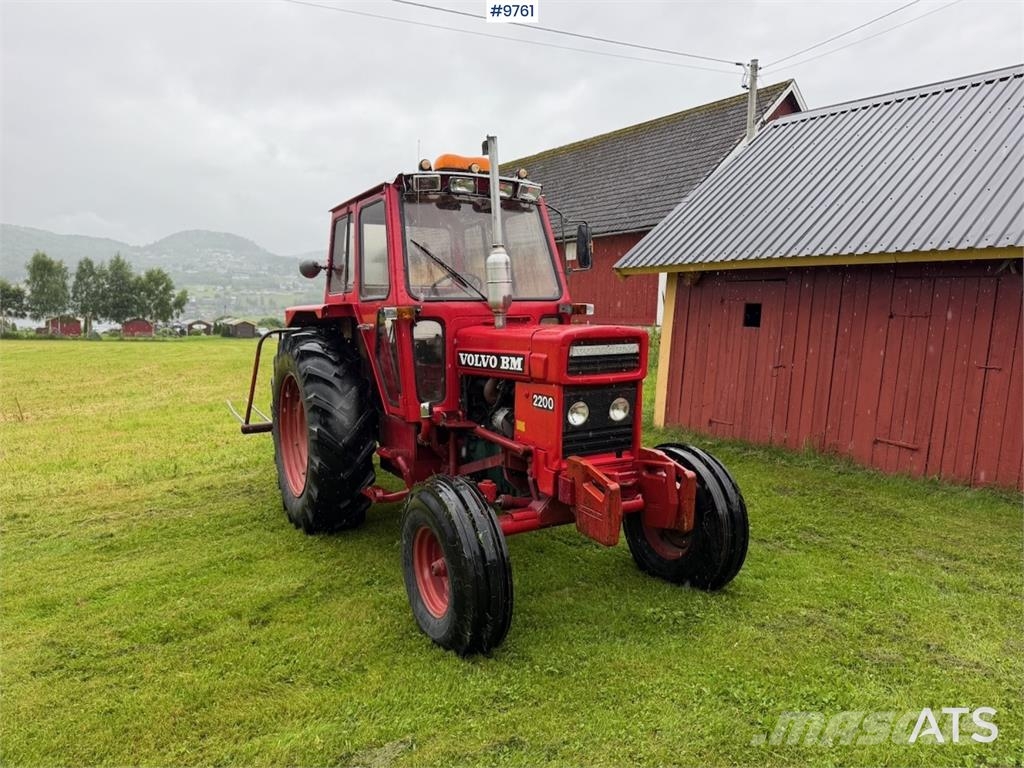 Volvo BM 2204 الجرارات