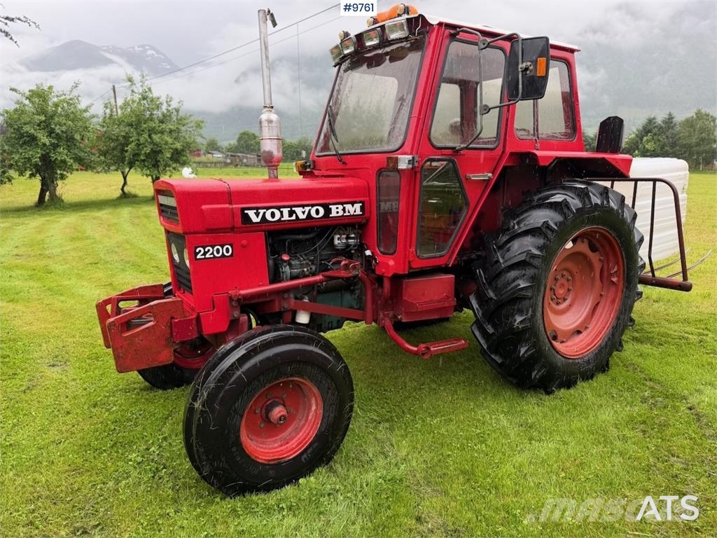 Volvo BM 2204 الجرارات