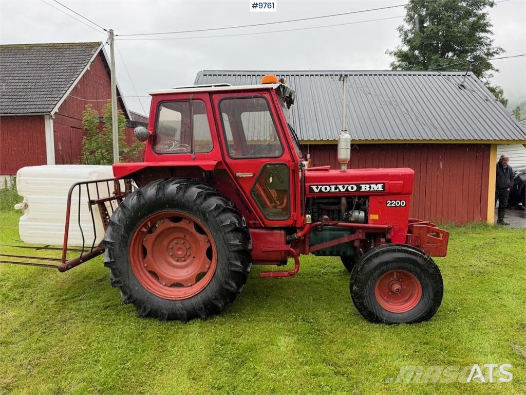 Volvo BM 2204 الجرارات