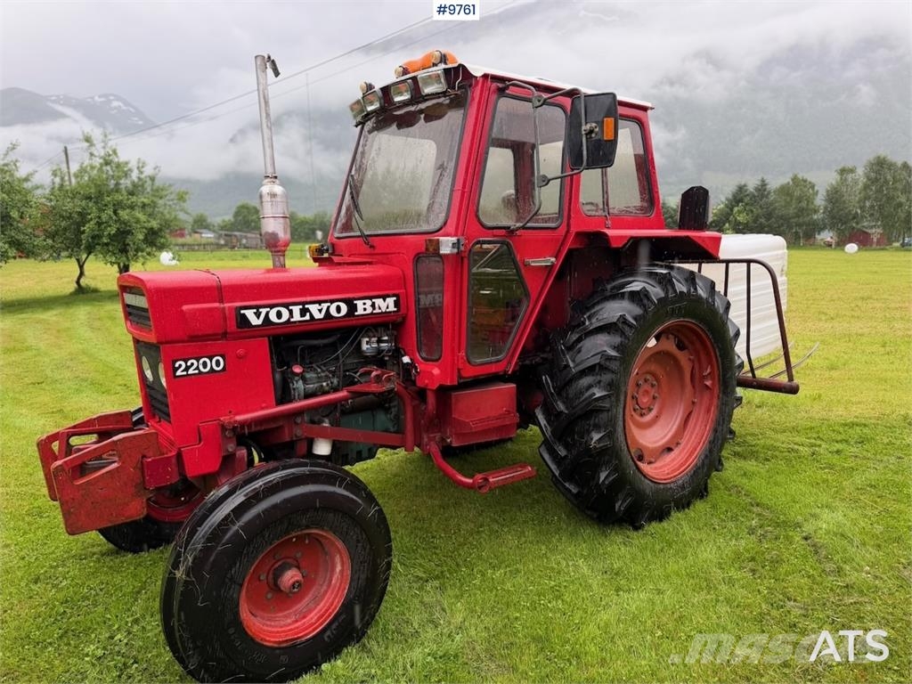 Volvo BM 2204 الجرارات