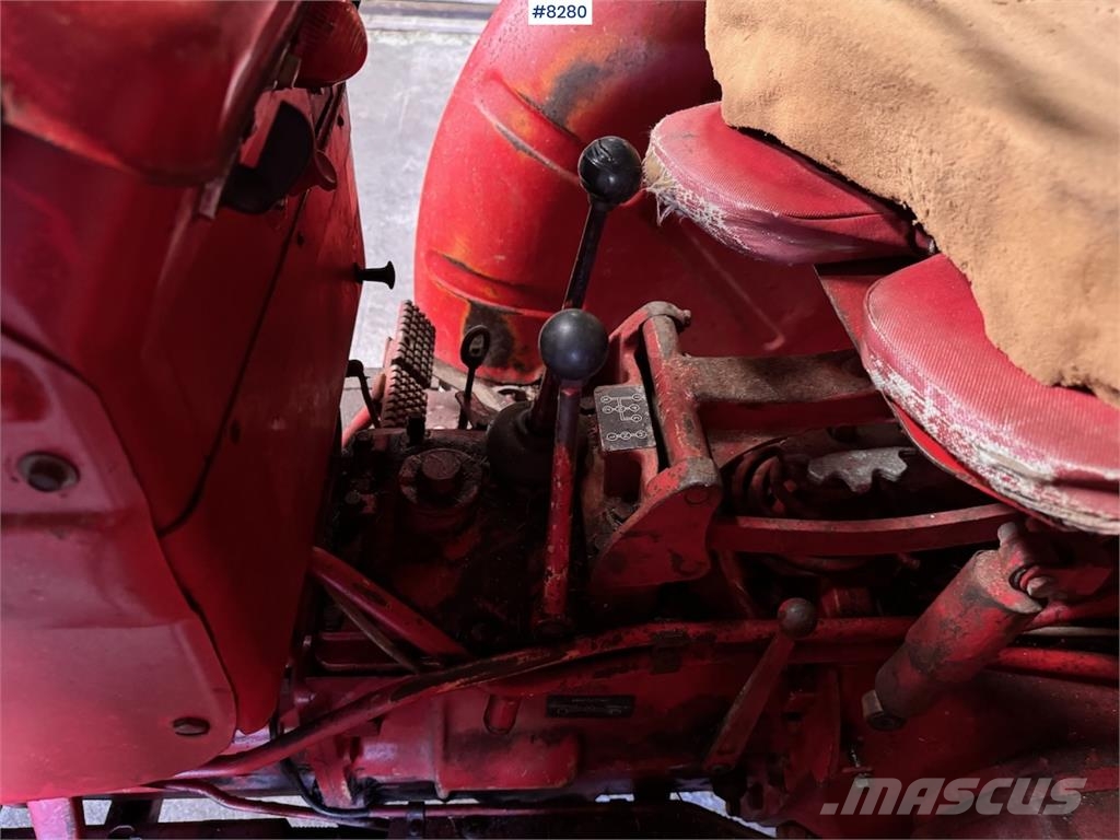 Volvo Buster 400 Tratores Agrícolas usados